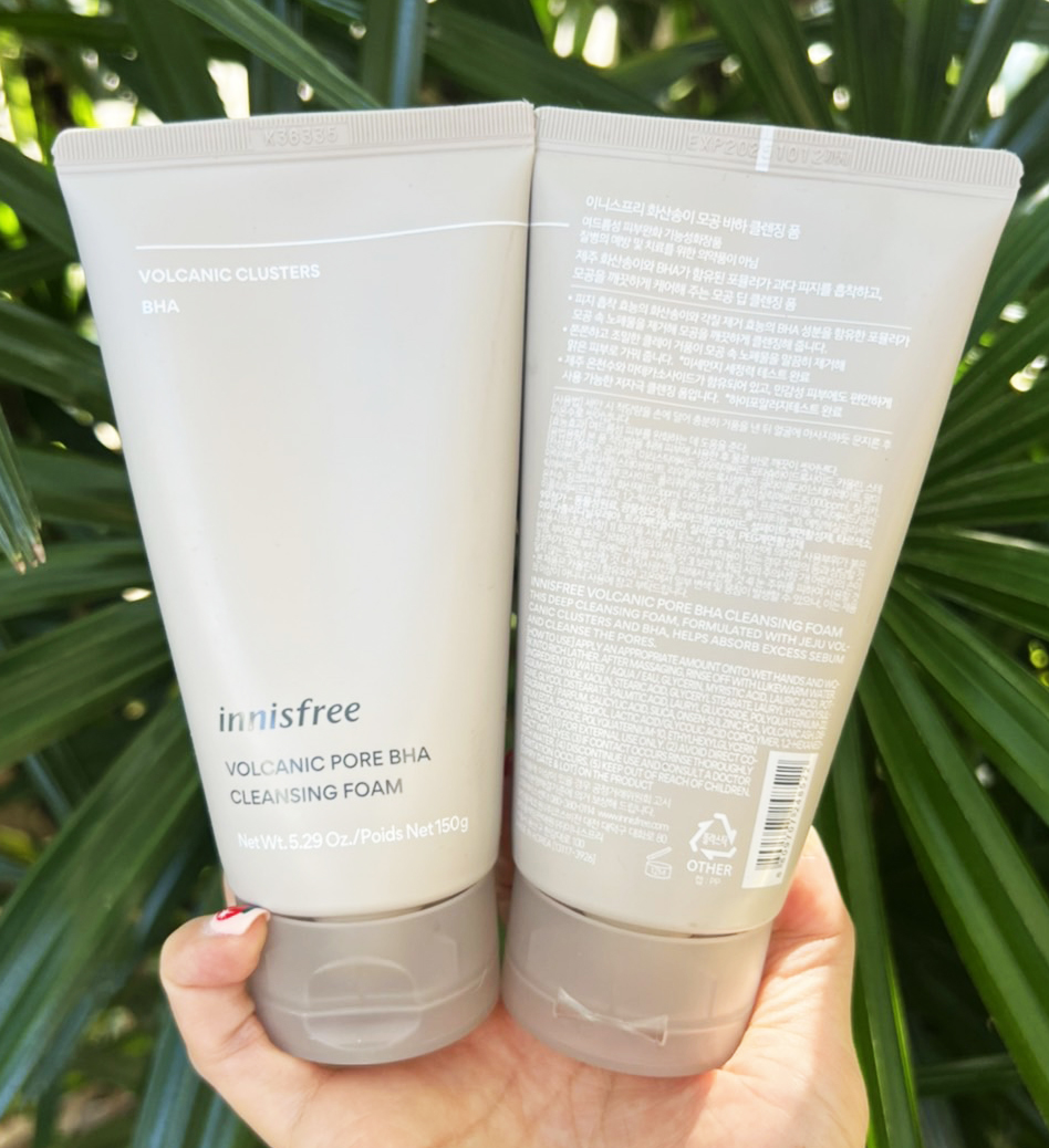 Innisfree Volcanic Pore BHA Cleansing Foam 150g. โฟมโคลนภูเขาไฟ