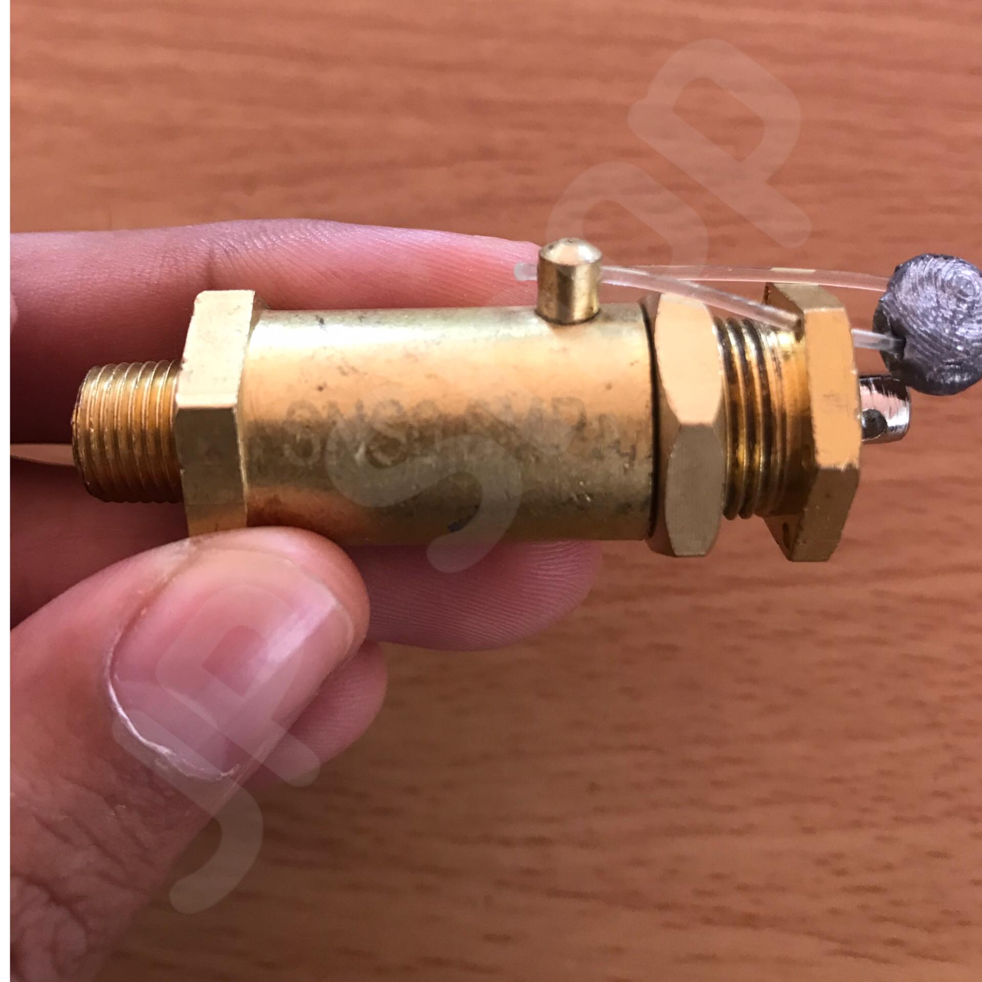 เซฟตี้วาล์ว โปโลลม ปั๊มลม เกลียวนอกNPT 1 หุน BV-1 ทองเหลือง ตัดรอบส่งทุกๆชั่วโมง #10210