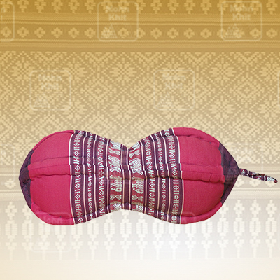 หมอนมะละกอลายขิด // Khit Papaya pillow ขนาด 20 x 40 cm