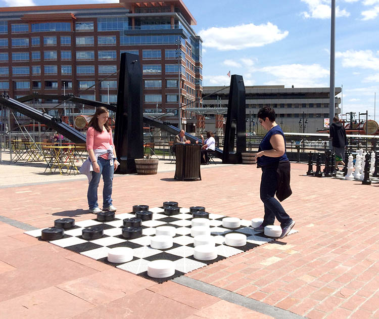 10" Giant Checkers Set with Rubberized Vinyl Board ชุดหมากฮอสยักษ์10นิ้ว+กระดานพลาสติกยาง
