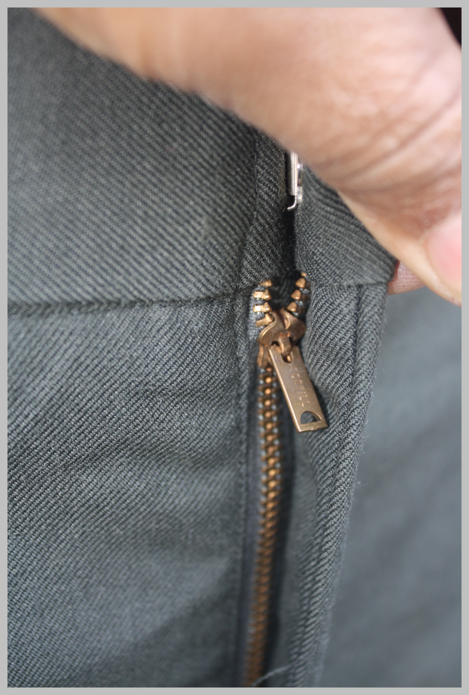 ขายแล้ว กางเกงทหารสหรัฐ ชุดสูททหารบก