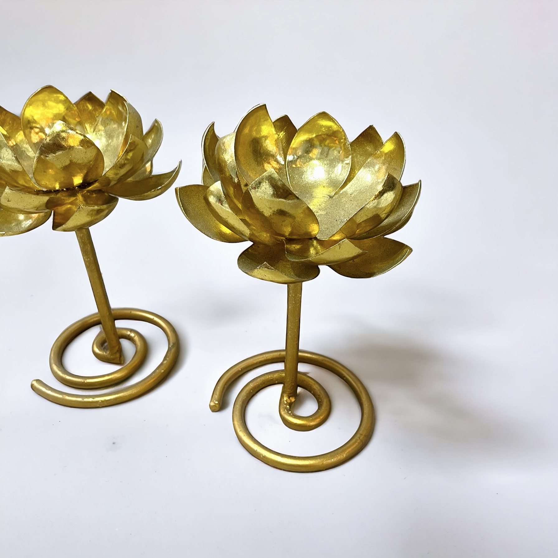 เชิงเทียนช่อบัว สูง