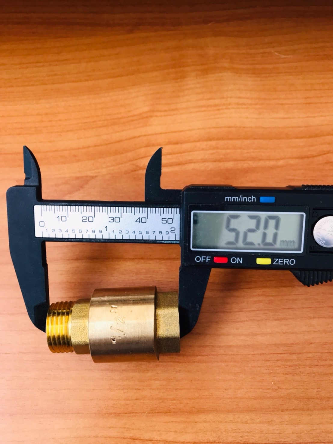 เช็ควาล์วทองเหลือง เกลียวใน-นอก ขนาด 1/2 นิ้ว (น้ำเข้าทางด้านเกลียวใน) Brass Check Valve 1/2" Female-Male Thread (Water inlet, internal thread) #00008