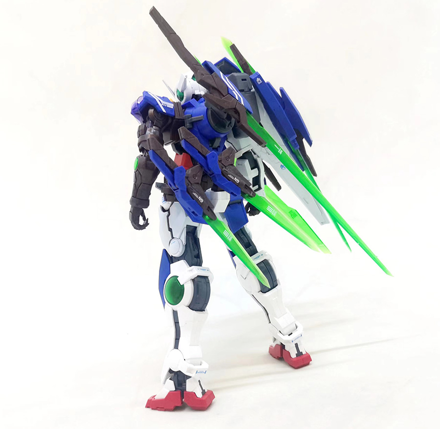 Dada Model MG Exia R4 + Extra Shield and Weapon Set
