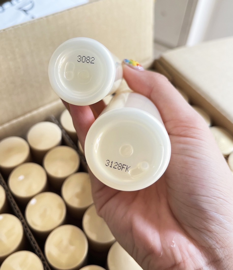 แพ็คคู่ โลชั่น75ml.+อีมัลชั่น30ml Shiseido Vital Perfection White Revitalizing softener enrich 75ml.+emulsion enrich 30ml.