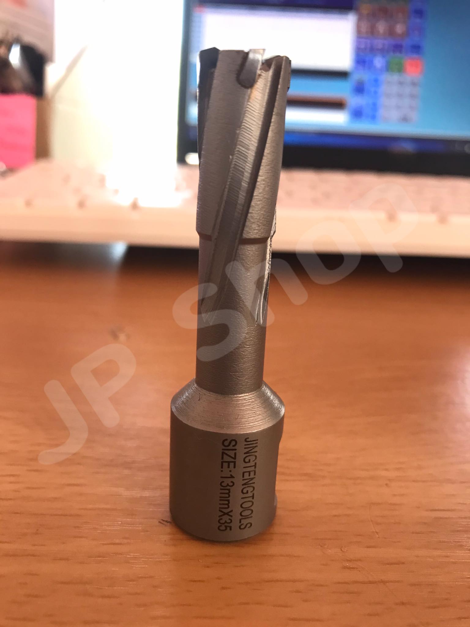 ดอกสว่านเจ็ทบอส แบบโฮลซอว์คาร์ไบสำหรับเจาะเหล็กหนา ด้วยสว่านแม่เหล็กไฟฟ้า ขนาด13*35 มม. #1335