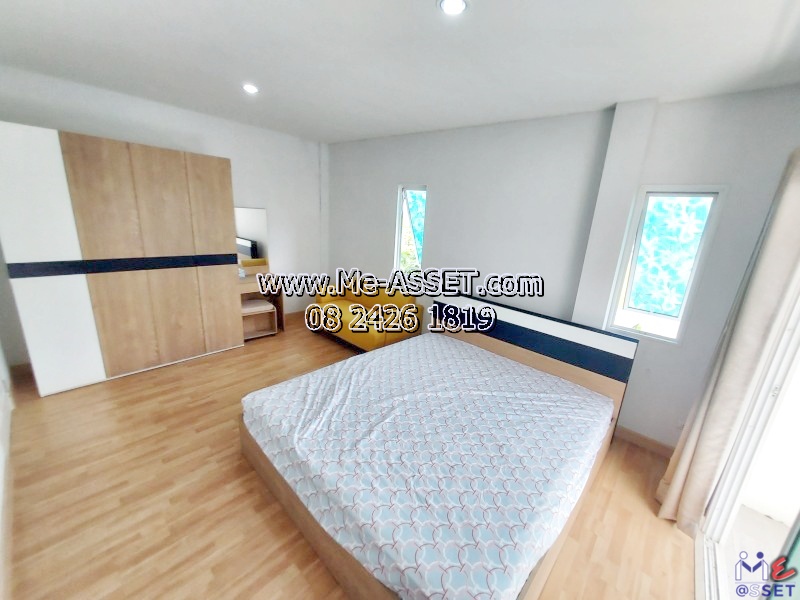 ขายทาวน์โฮมหลังมุมติดถนนเมน ย่าน เลียบคลองพระอุดม ซอยวัดท่าเกวียน คลองบางไผ่ วัดทองสะอาด ลาดหลุมแก้ว : ม.บ้านสวนธนาการ์เด้น : 2 ชั้น 40 ตร.วา