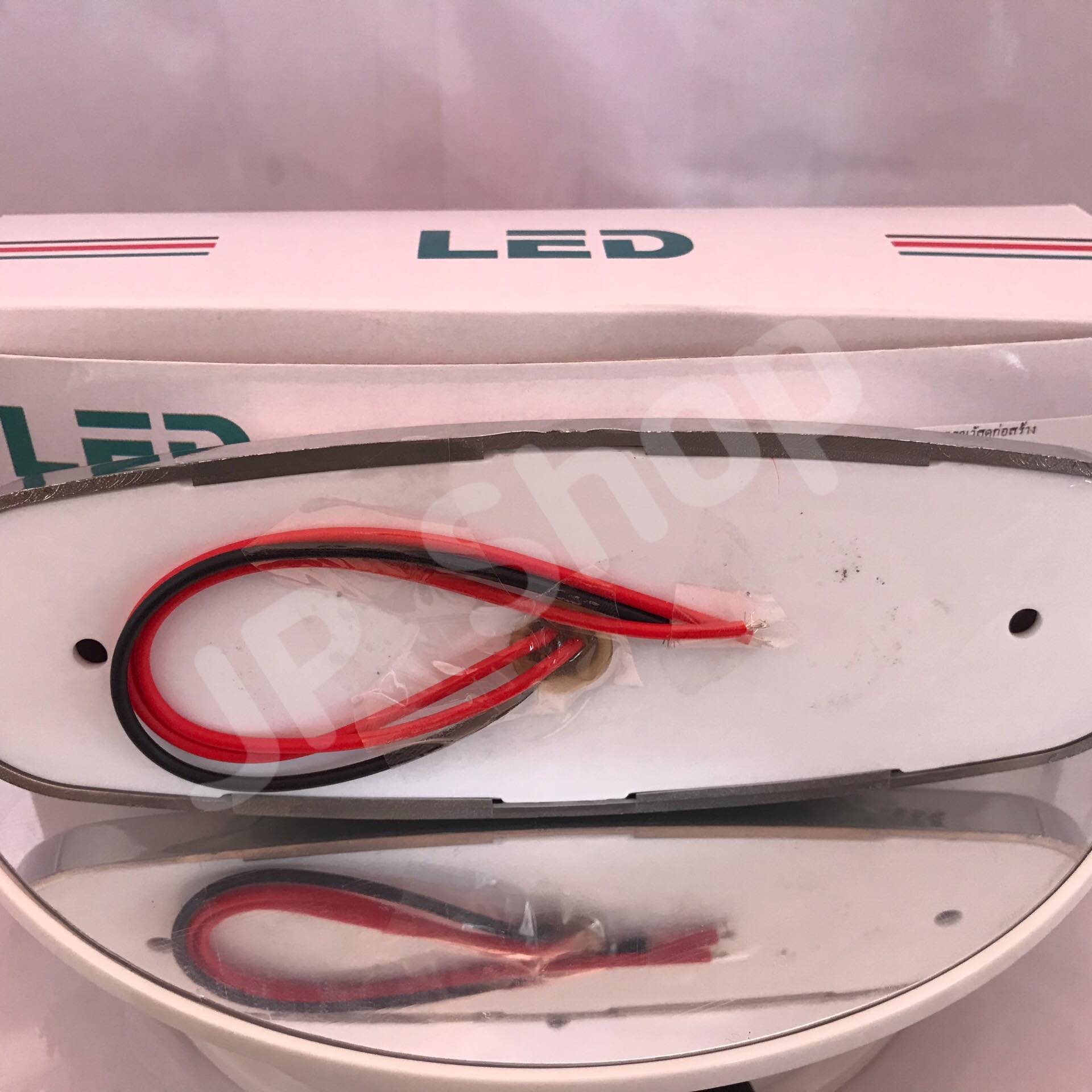 ไฟ 16 LED 12V-24V สีแดง #0390