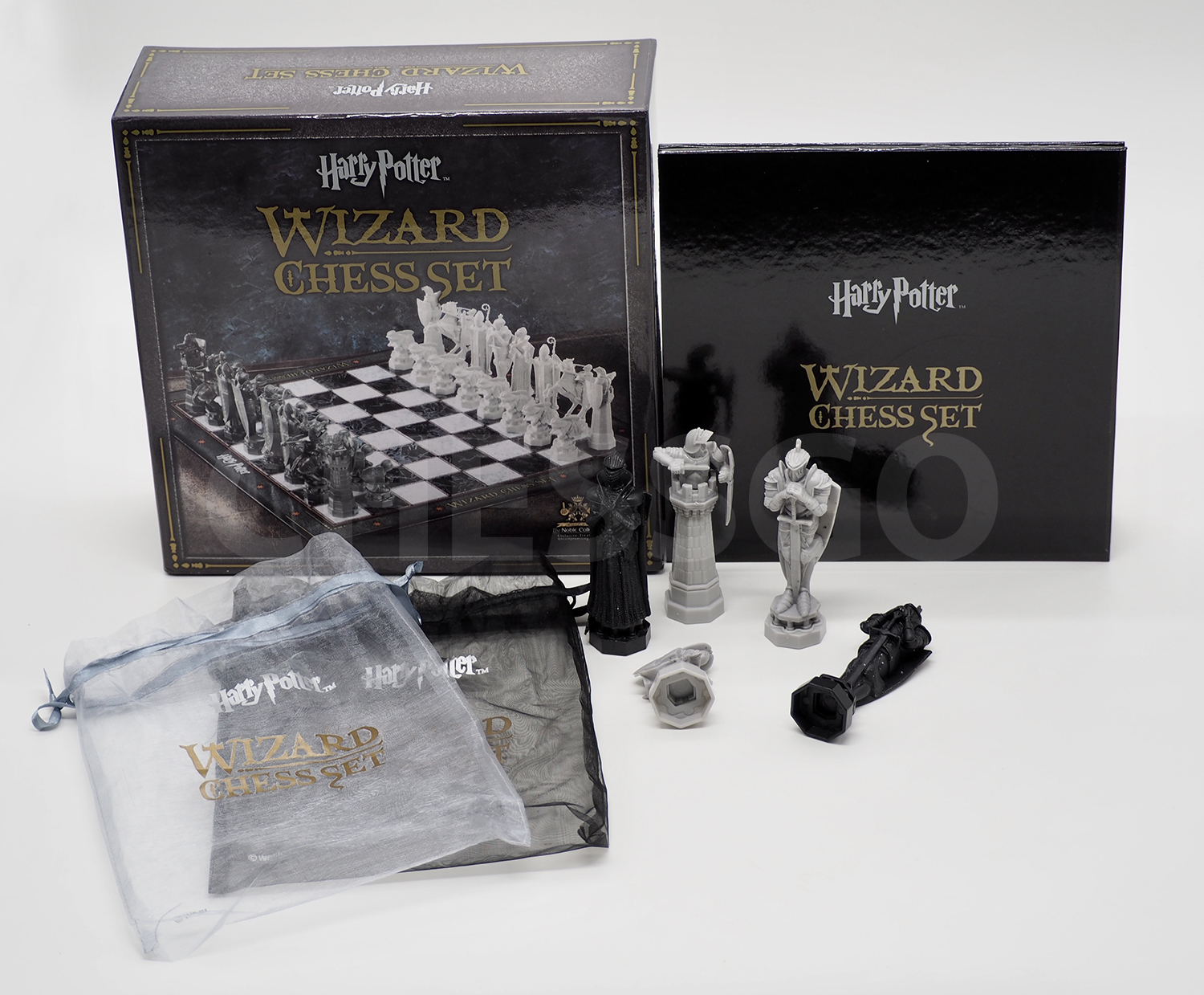 ชุดหมากรุกสากล Harry Potter Wizard Chess Set by The Noble Collection