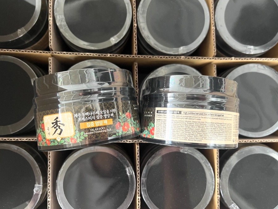 ครีมหมักผม Daeng Gi Meo Ri Dlaesoo Intensive Nourishing Pack 200ml. (1กระปุก)