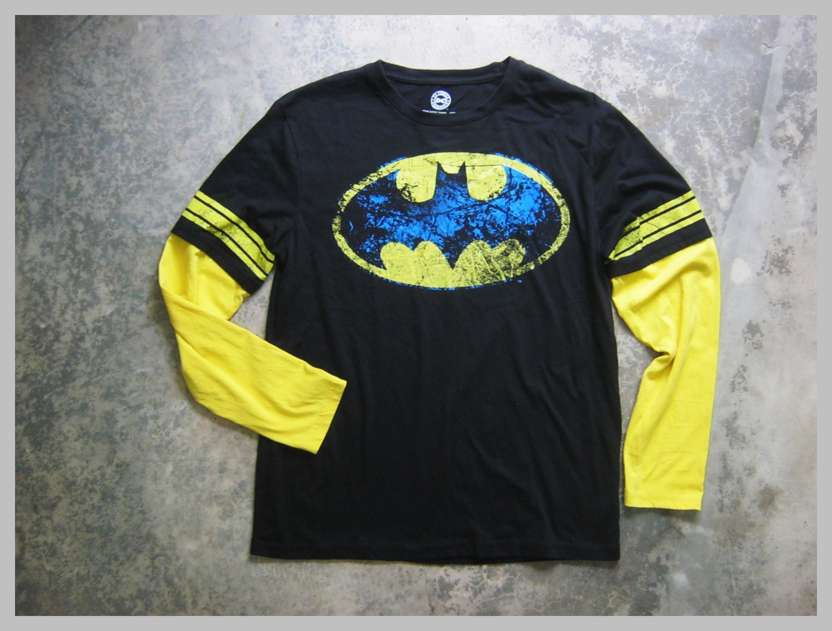 เสื้อยืดแขนยาว Batman