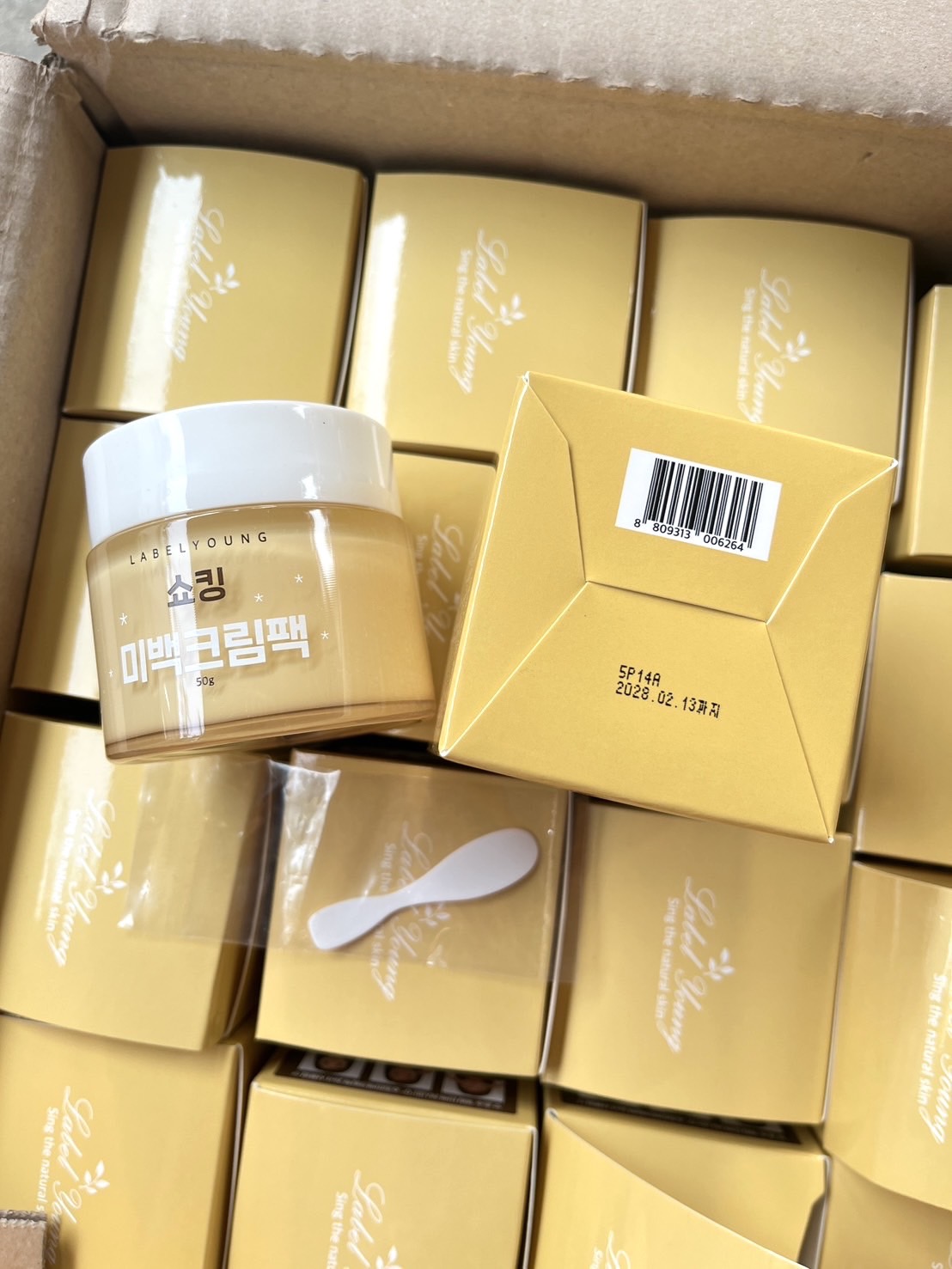 Label Young Shocking Whitening Cream Pack 50g. ครีมน้ำนมสูตรใหม่ 2025