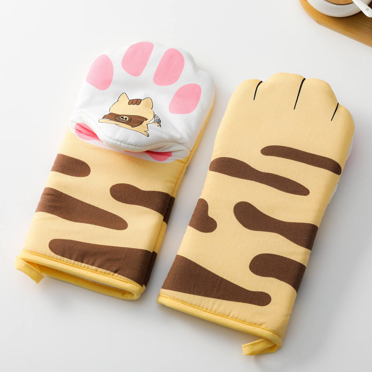 ถุงมือกันความร้อน ลายน้องแมว so cute
