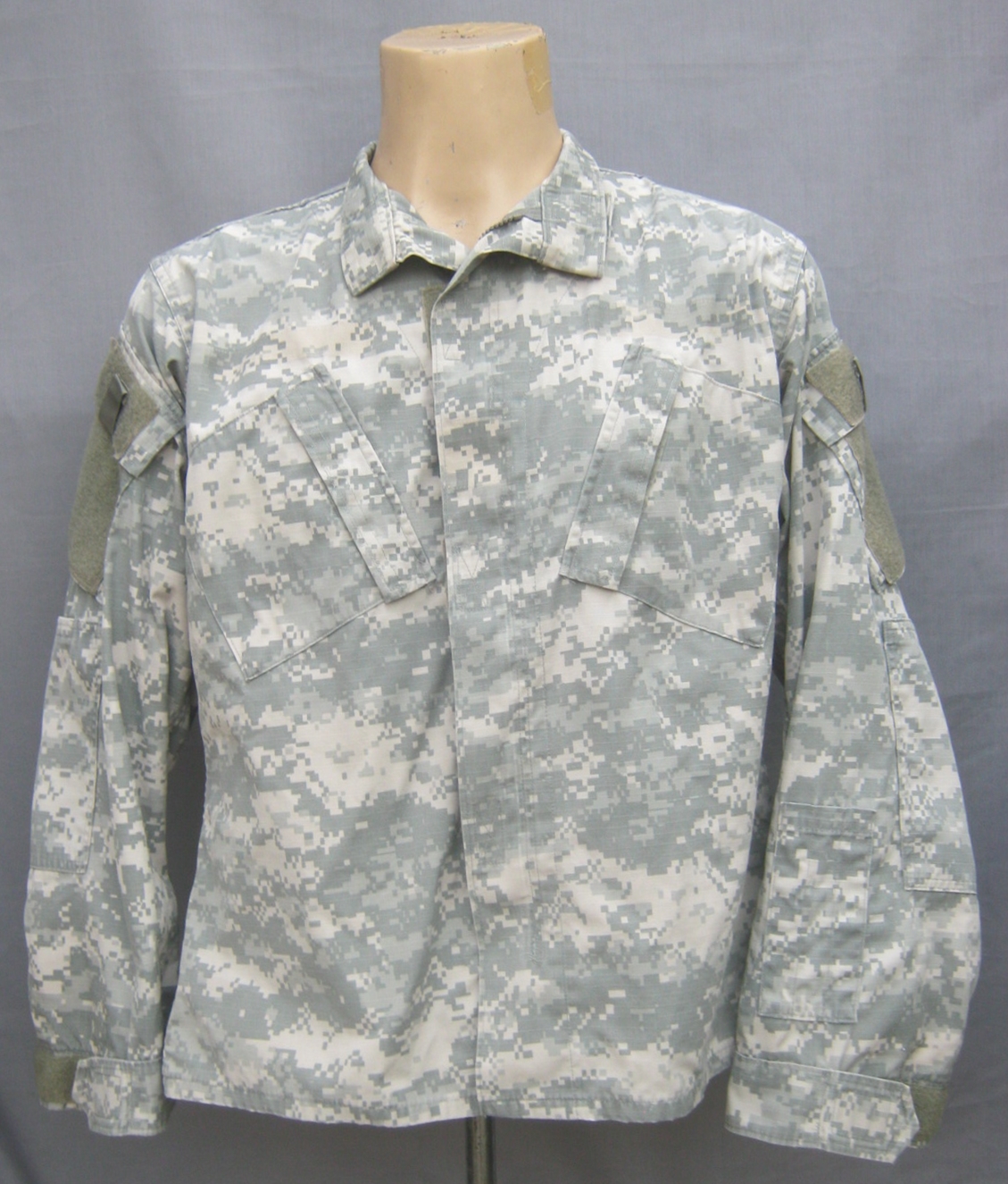 เสื้อทหารสหรัฐลาย ACU