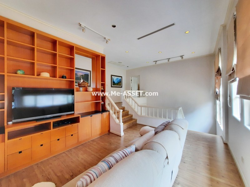 ขายบ้านเดี่ยว ม.นันทวัน วงแหวน-รัตนาธิเบศร์ ถ.ตลิ่งชัน-สุพรรณบุรี ต.เสาธงหิน อ.บางใหญ่ นนทบุรี ต้นโครงการ ตรงข้ามสวนสาธารณะ / พื้นที่ 2 ชั้น 138 ตารางวา