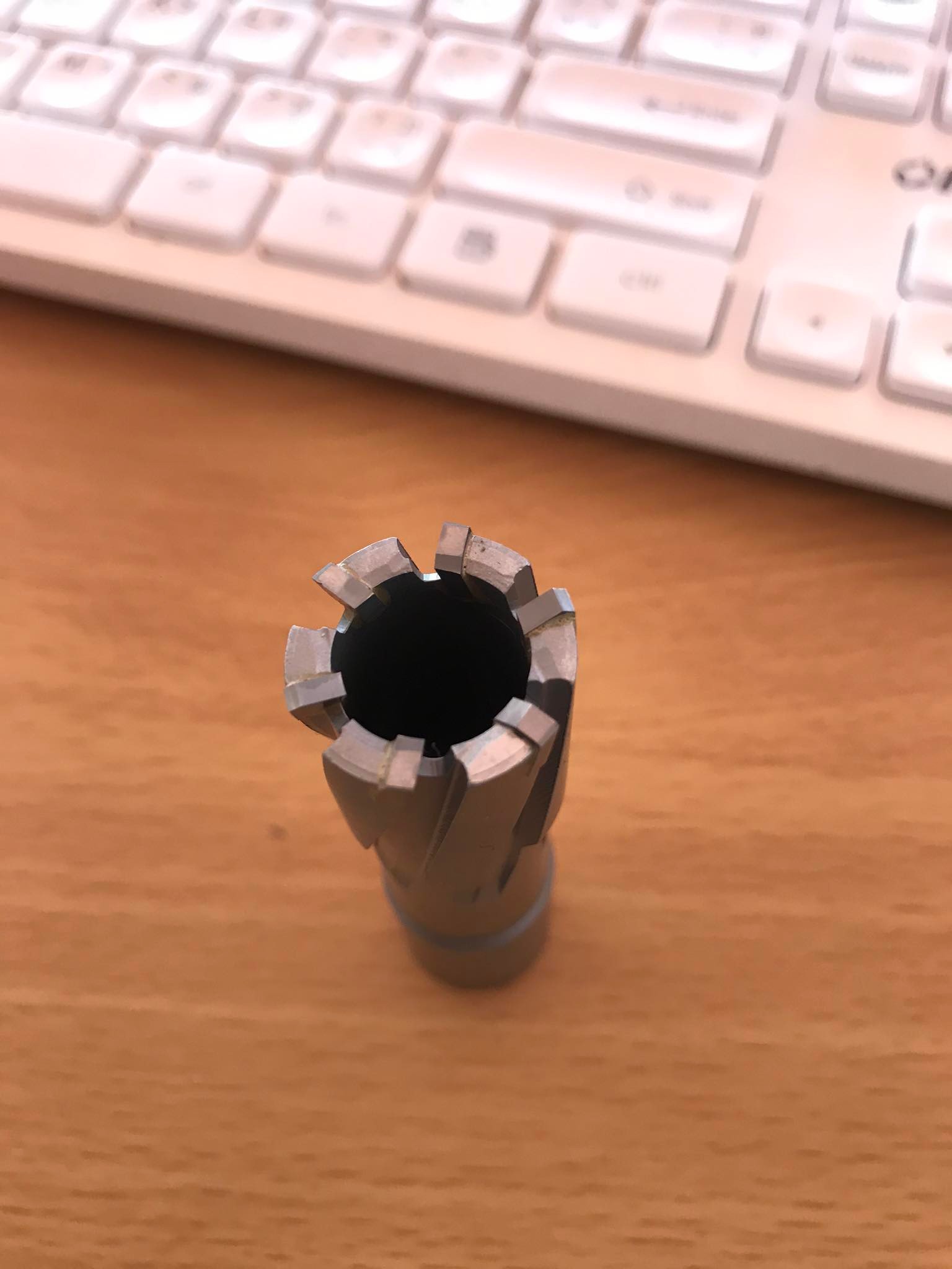 ดอกสว่านเจ็ทบอส แบบโฮลซอว์คาร์ไบสำหรับเจาะเหล็กหนา ด้วยสว่านแม่เหล็กไฟฟ้า ขนาด21*35 มม. #2135