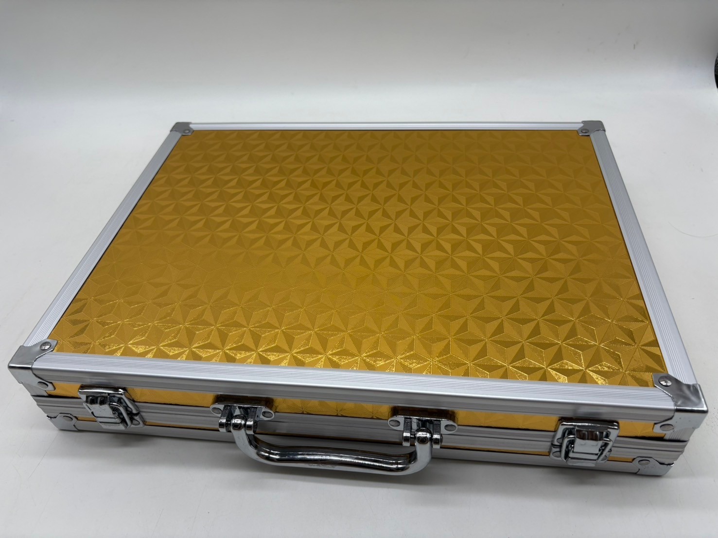 ไพ่นกกระจอกชุดพรีเมี่ยม High Quality Mahjong with Aluminum Box #37 สีทอง