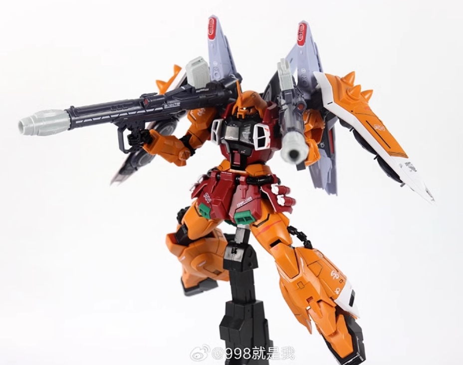 MG 1/100 Blaze Zaku Phantom Heine [Huanying]