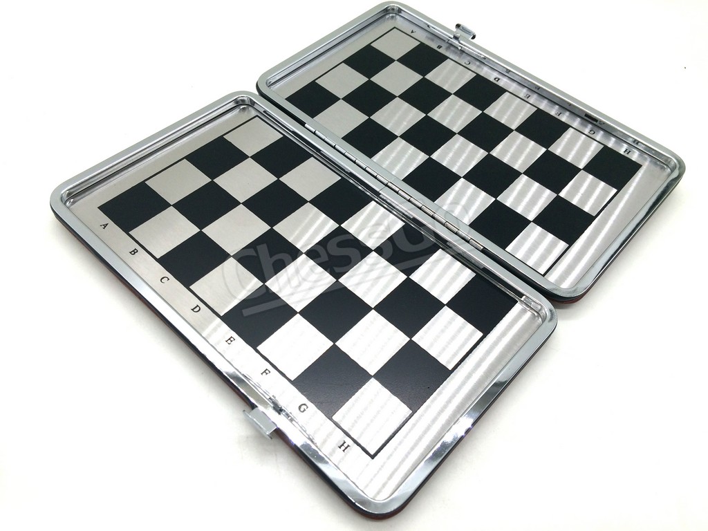 หมากรุกสากลแม่เหล็กมินิแบบเหล็ก