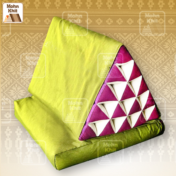 หมอนสามเหลี่ยม 2สีเพิ่มปอก 15 ช่องติดเบาะ 1 พับ 57cmx76cmx36 cm Triangle Khit Thai Floor Cushions Traditional handmade 15 holes with 1 part of mattress.