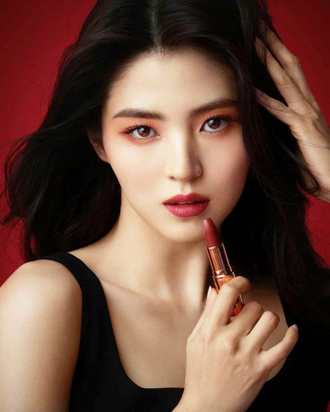 Charlotte Tilbury Matte Revolution Lipstick 1.1g สี # Walk of No Shame ลิปสติก