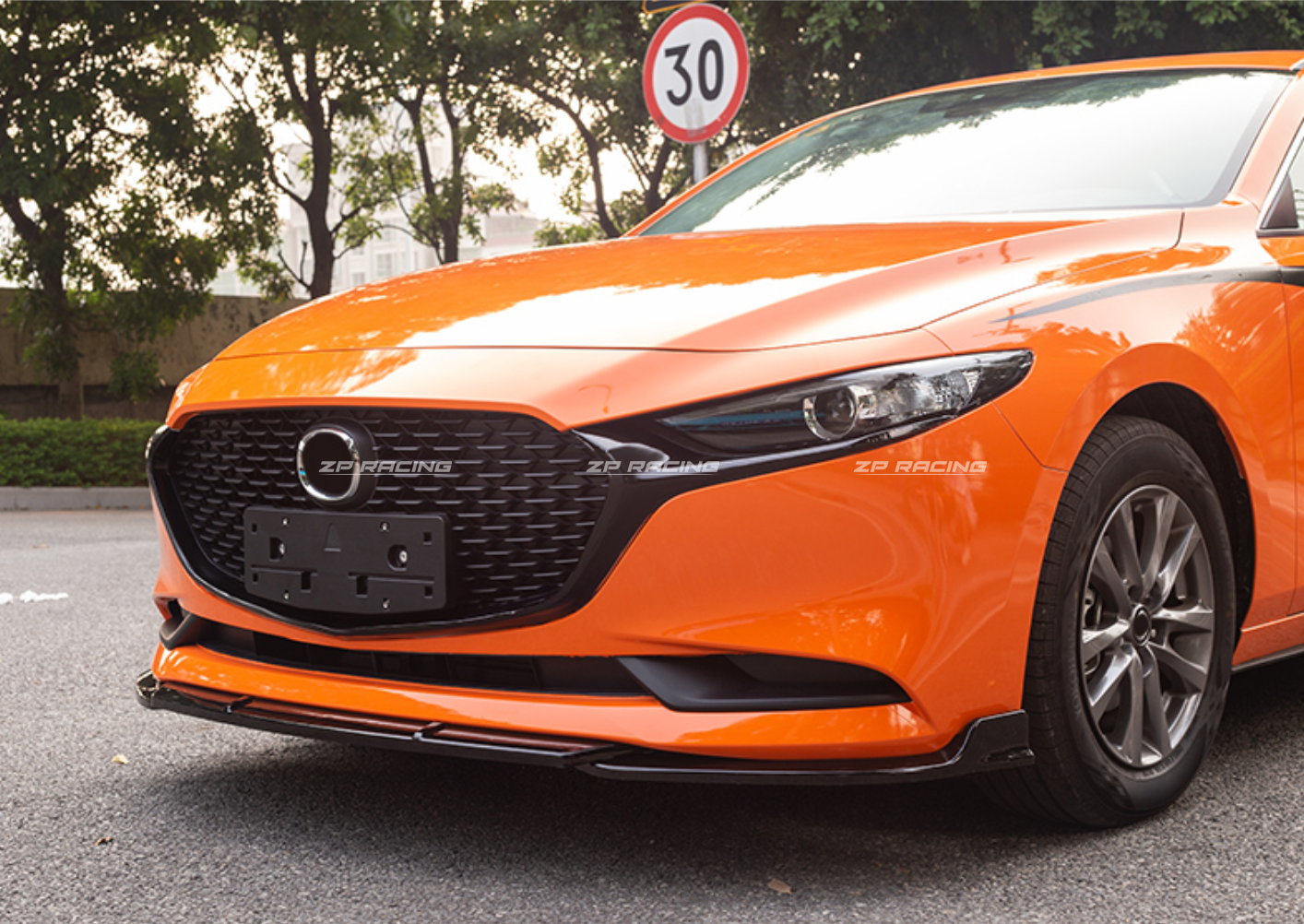 Sticker คิ้วกระจังหน้าไดคัท Mazda 3