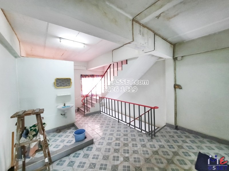 ขายอาคารพาณิชย์ โซนสหพร ศาลายา เชื่อมมหาสวัสดิ์ พุทธมณฑล ใกล้ซอยตั้งสิน แมคโคร ม.มหิดล ศูนย์การแพทย์กาญจนาฯ : ในตลาดใหม่ ศาลายา : 3.5 ชั้น 19 ตารางวา