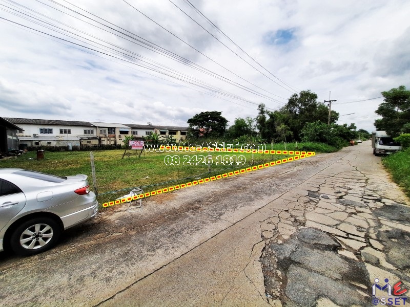 ขายที่ดินถมแล้ว ติดถนน ย่าน ลำสามแก้ว สวนส้มพัฒนา ลำลูกกาคลอง 2 : ซอยพวงส้ม ใกล้ตลาดบุญร่มเย็น : เนื้อที่รวม 300 ตร.วา แบ่งขายได้