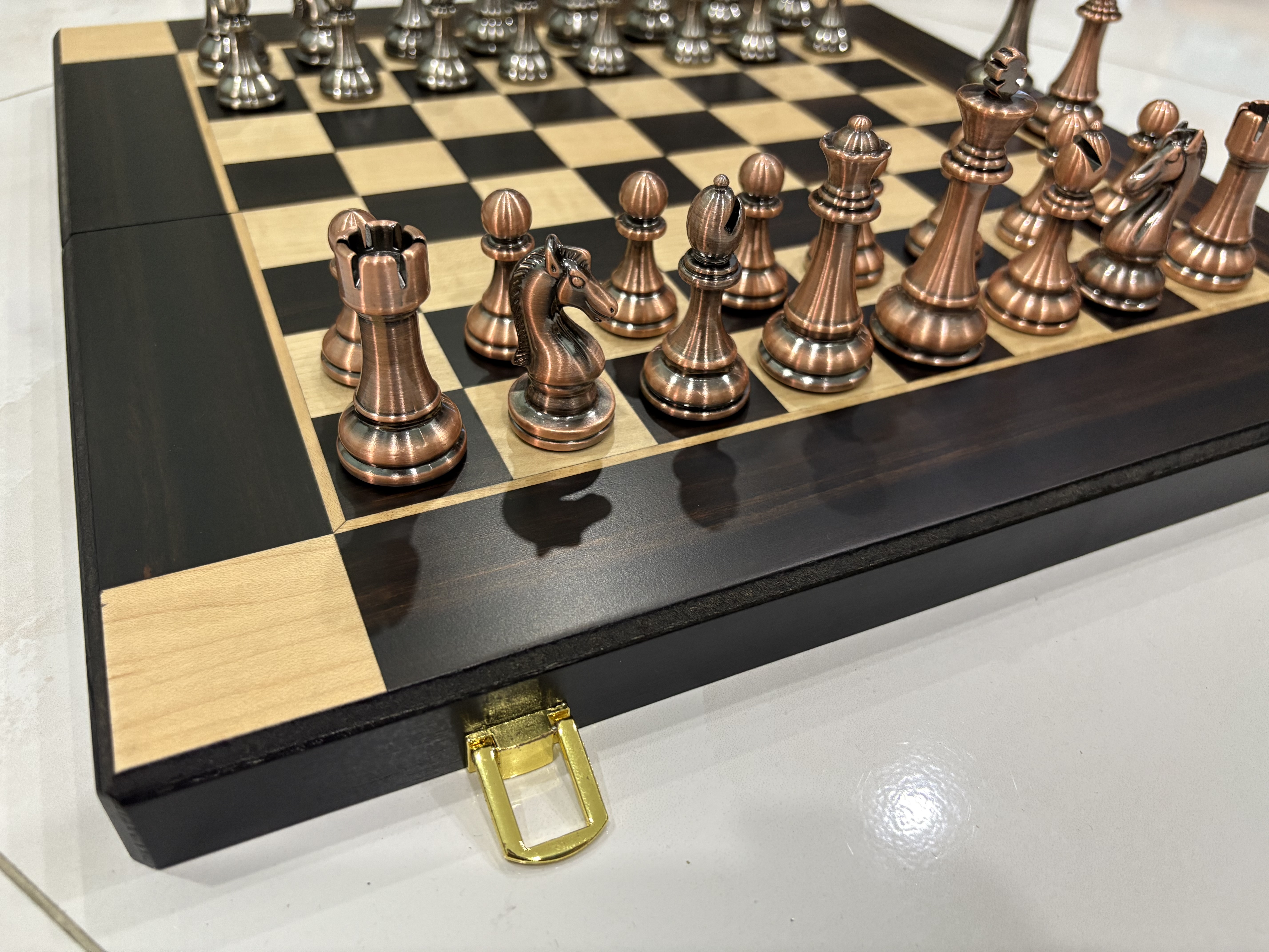 ชุดหมากรุกสากลไม้ebony+maple(ตัวzinc alloy) Gold Knight Wooden Chess Set 8