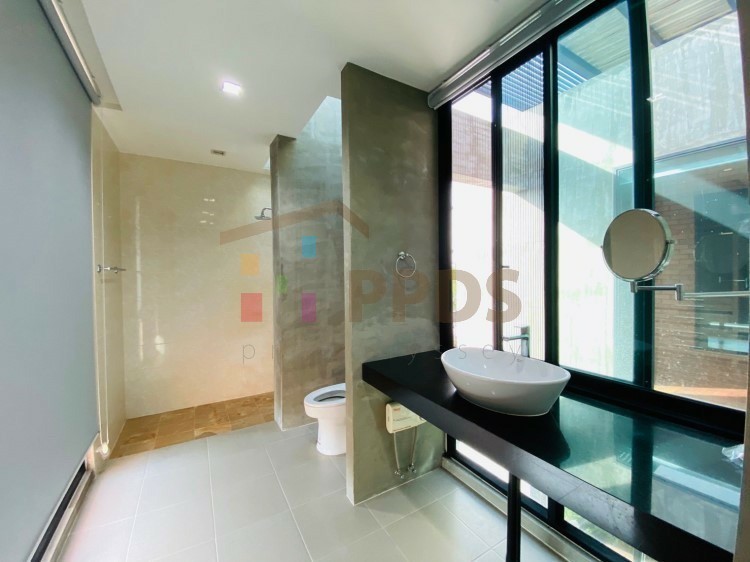 ขายบ้านเดี่ยว 3 ชั้น สไตล์ Tropical Loft ซ.พหลโยธิน 8 (ซ.สายลม) 4 นอน 5 น้ำ สามเสนใน พญาไท