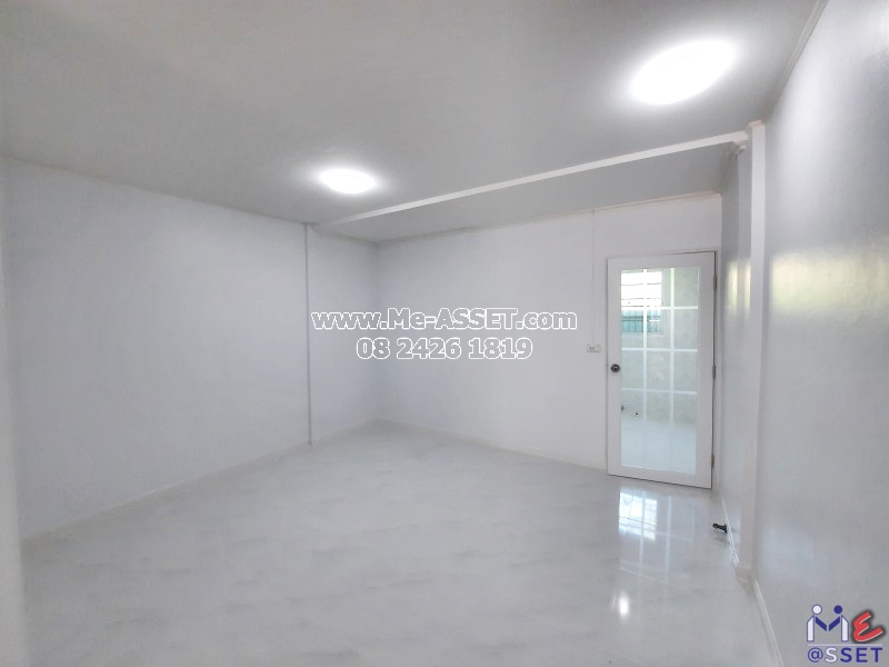 ขายทาวน์เฮ้าส์ รีโนเวทใหม่ ย่าน คูคต ลำลูกกา คลอง2 ปทุมธานี : บุศรินทร์ 2 : 2 ชั้น 21.2 ตารางวา