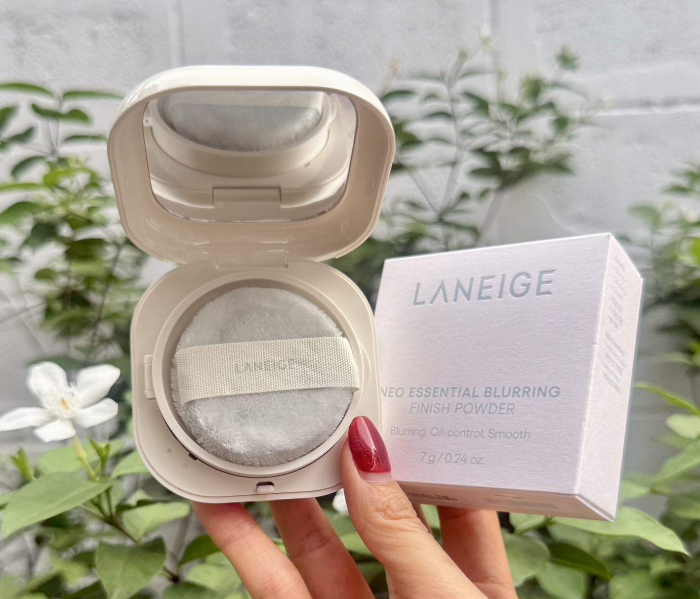 Laneige Neo Essential Blurring Finish Powder 7g. แป้งฝุ่นโปร่งแสง ของแท้