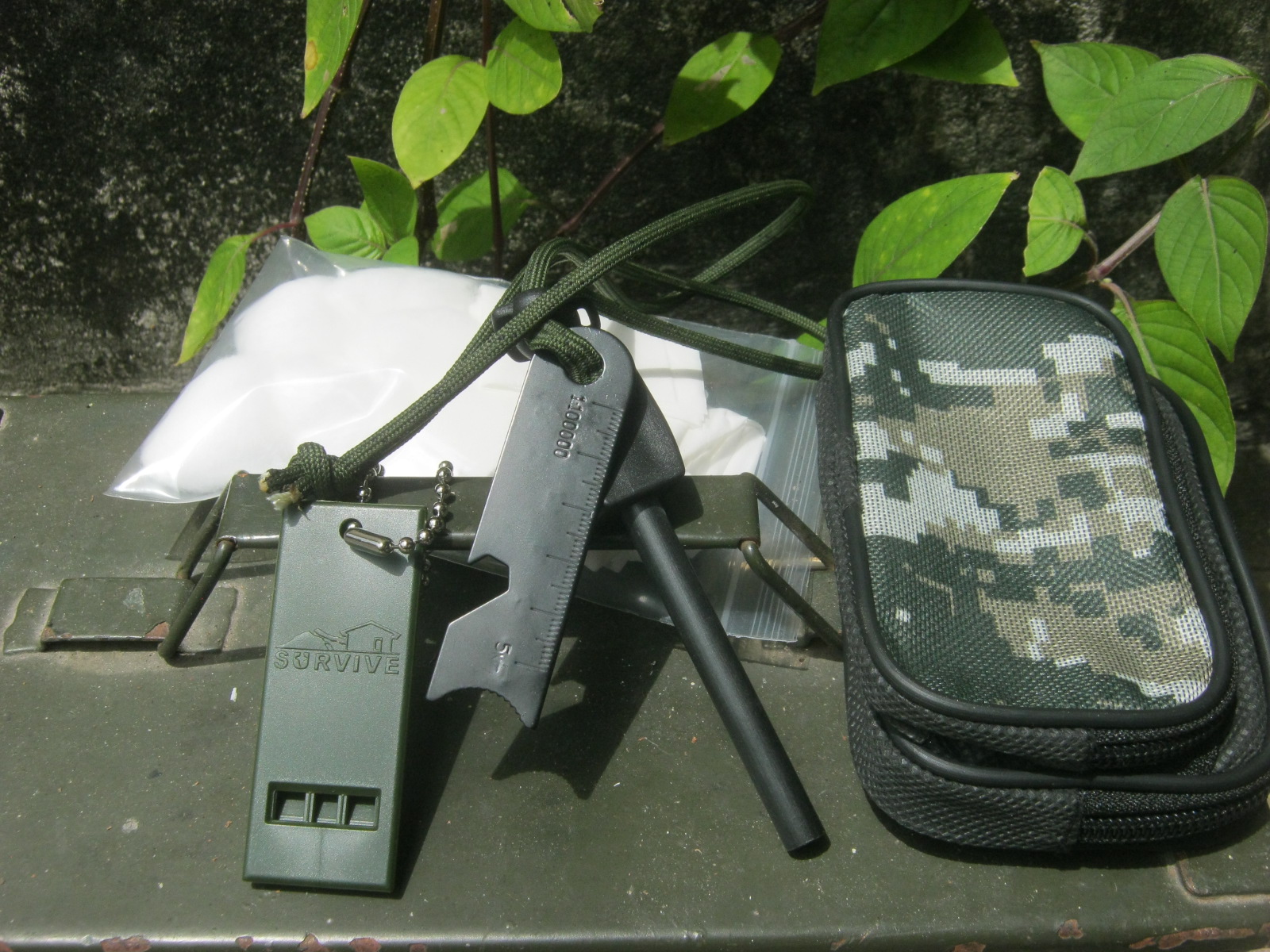 ชุดแท่งแมกนีเซียมสำหรับจุดไฟ Magnesium Fire Starter