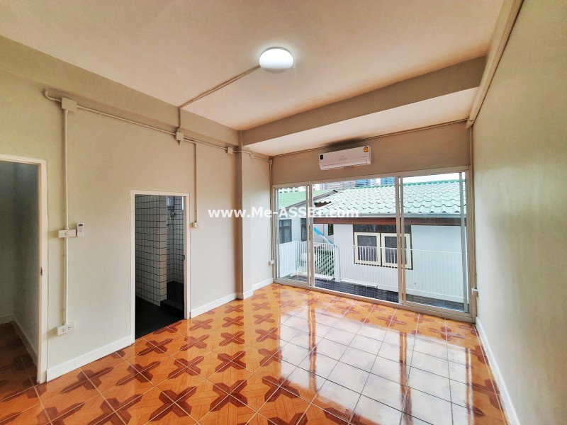 ขายและเช่า ทาวน์โฮมใกล้รถไฟฟ้า ย่าน สุทธิสาร ห้วยขวาง ประชาราษฎร์บำเพ็ญ : ถ.สุทธิสาร ซ.อุดมเกียรติ : 3 ชั้น 25.5 ตารางวา