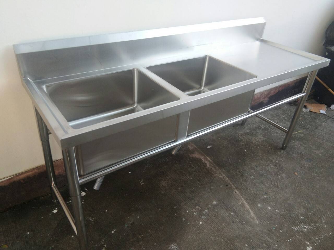 ซิงค์ล้างจานสแตนเลส 2 หลุมมีที่พักจานขวา รุ่น：WSCD-186080R