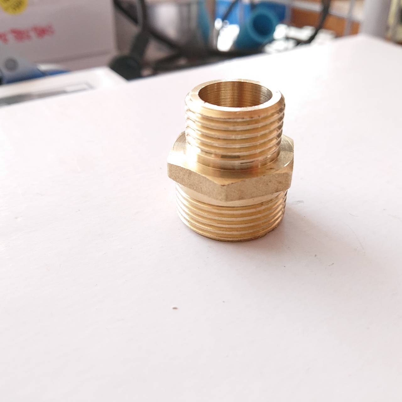 ทองเหลือง ข้อต่อตรง6หุนลด4หุน เกลียวนอก นิปเปิ้ล #060425