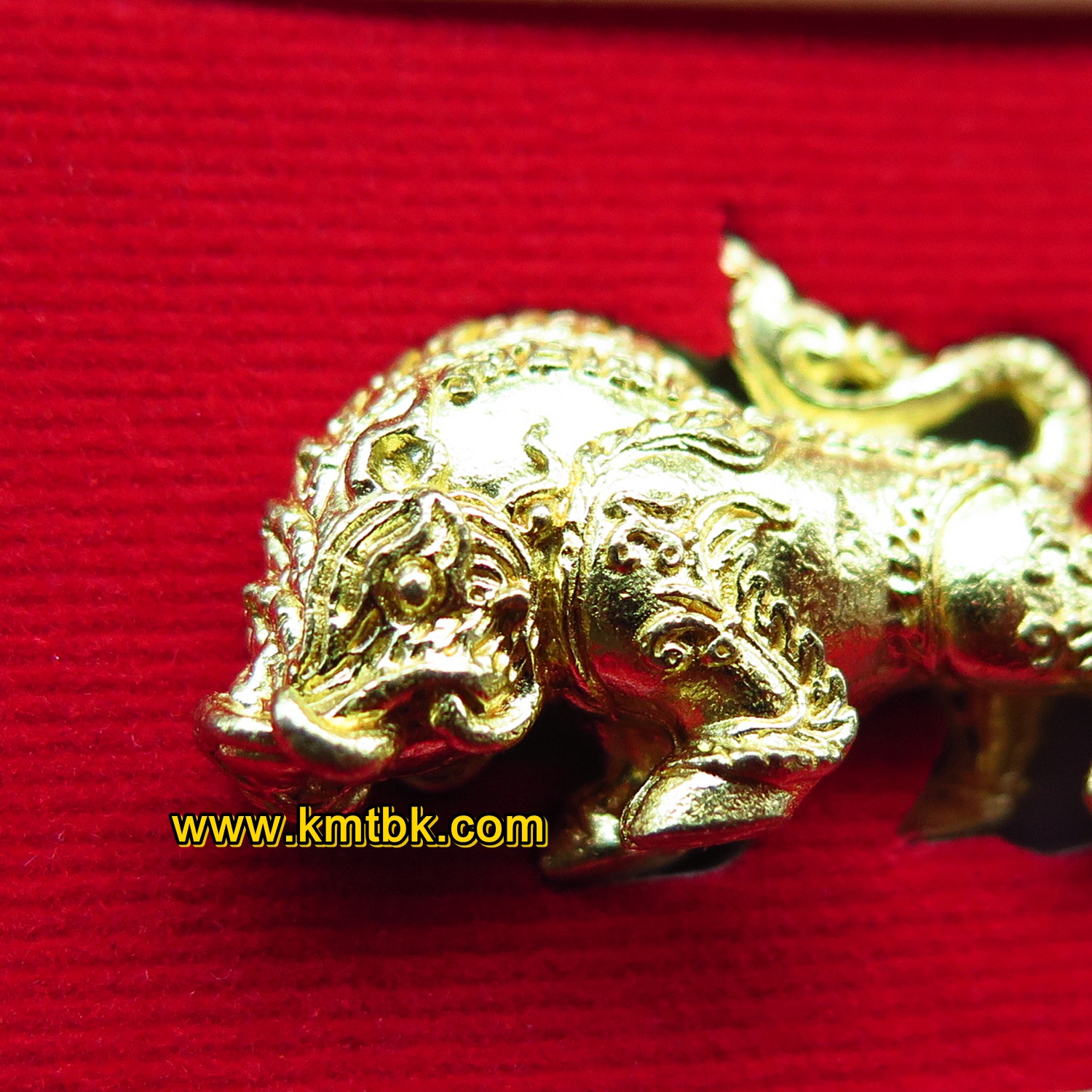 พญาหมูทองแดง วัดบางพระ (หลวงพ่อเปิ่น) จ.นครปฐม ขนาดพกพา ปี2560 ของแท้จากวัด