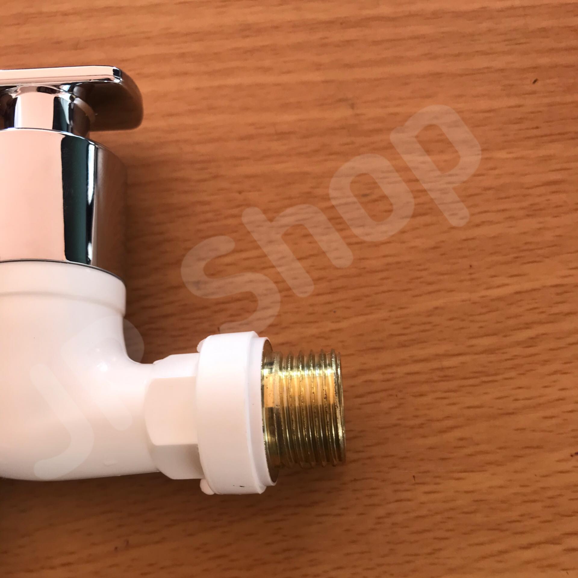 ก๊อกน้ำ 4 หุน พลาสติกABS เกลียวNPTชุบทองเหลือง คละสี #12345