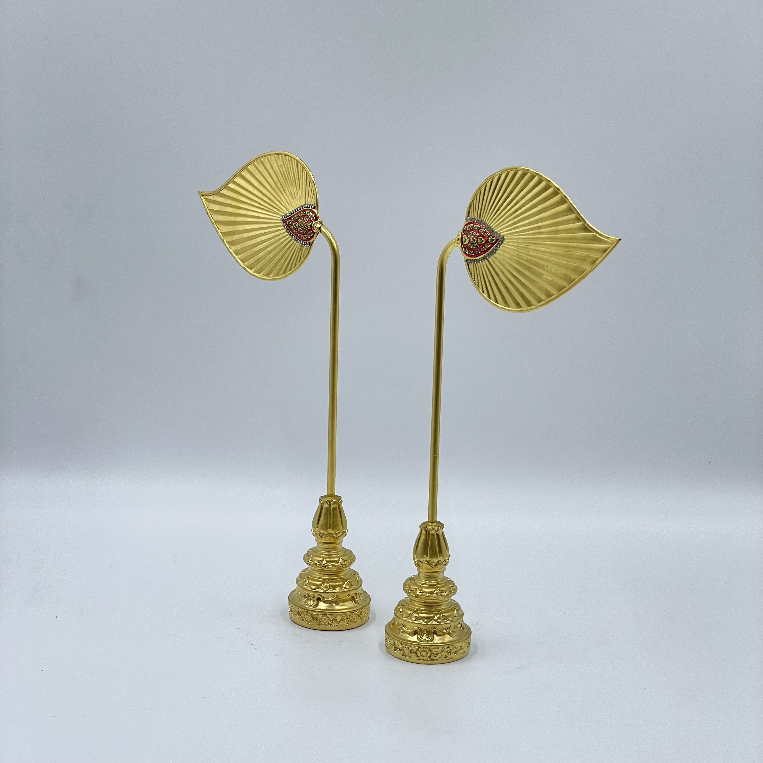 พัดโบก ลงยาปิดทอง