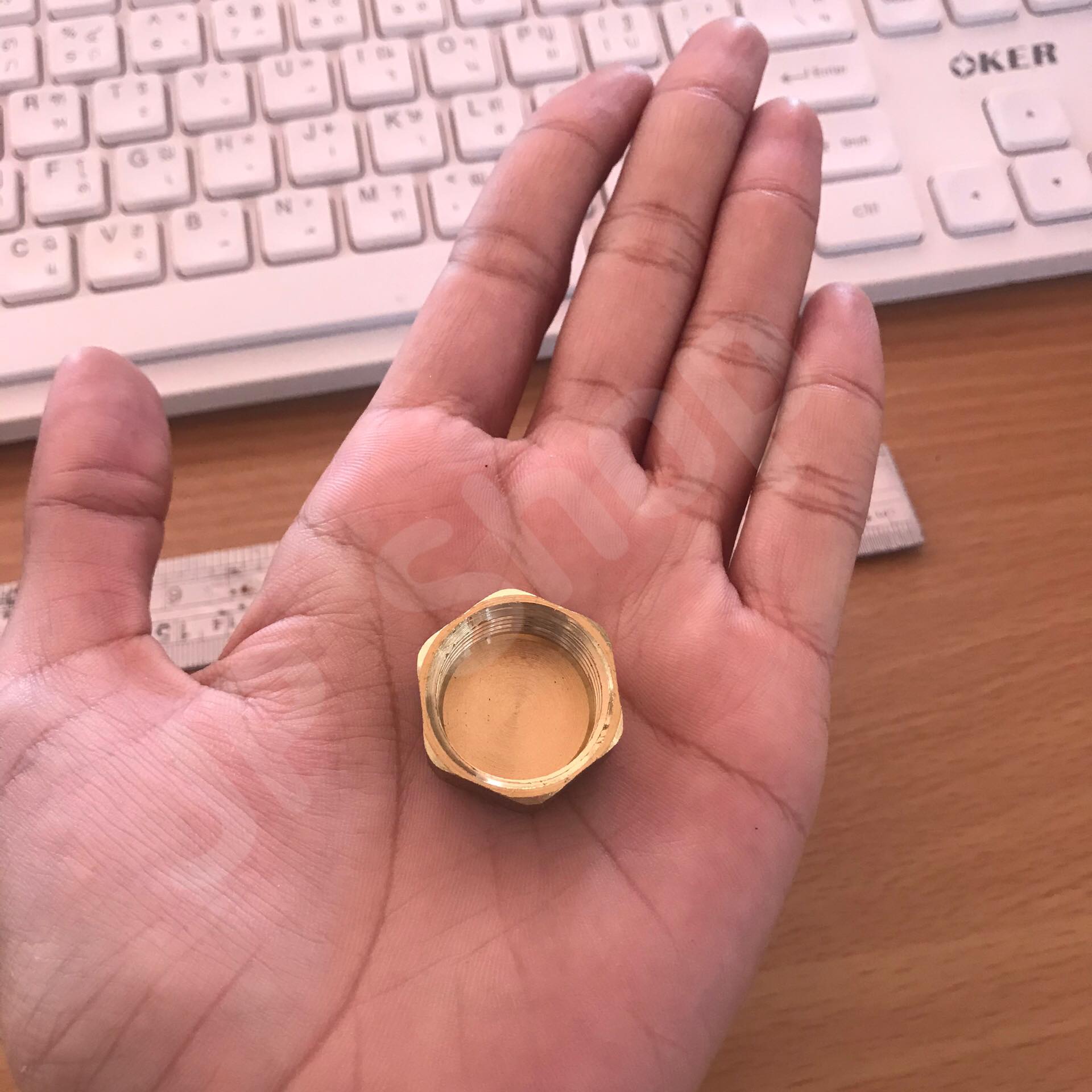 ฝาปิดทองเหลือง เกลียวใน ขนาด 4 หุน #1154