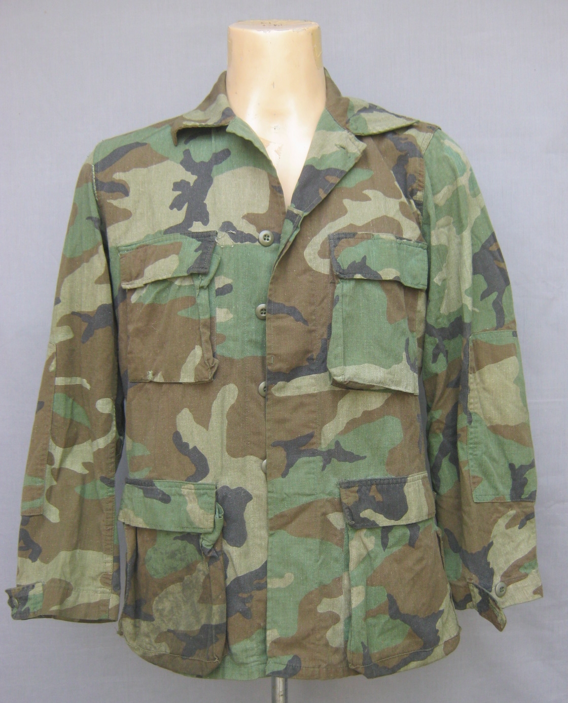 เสื้อ ทหารสหรัฐ M81 woodland