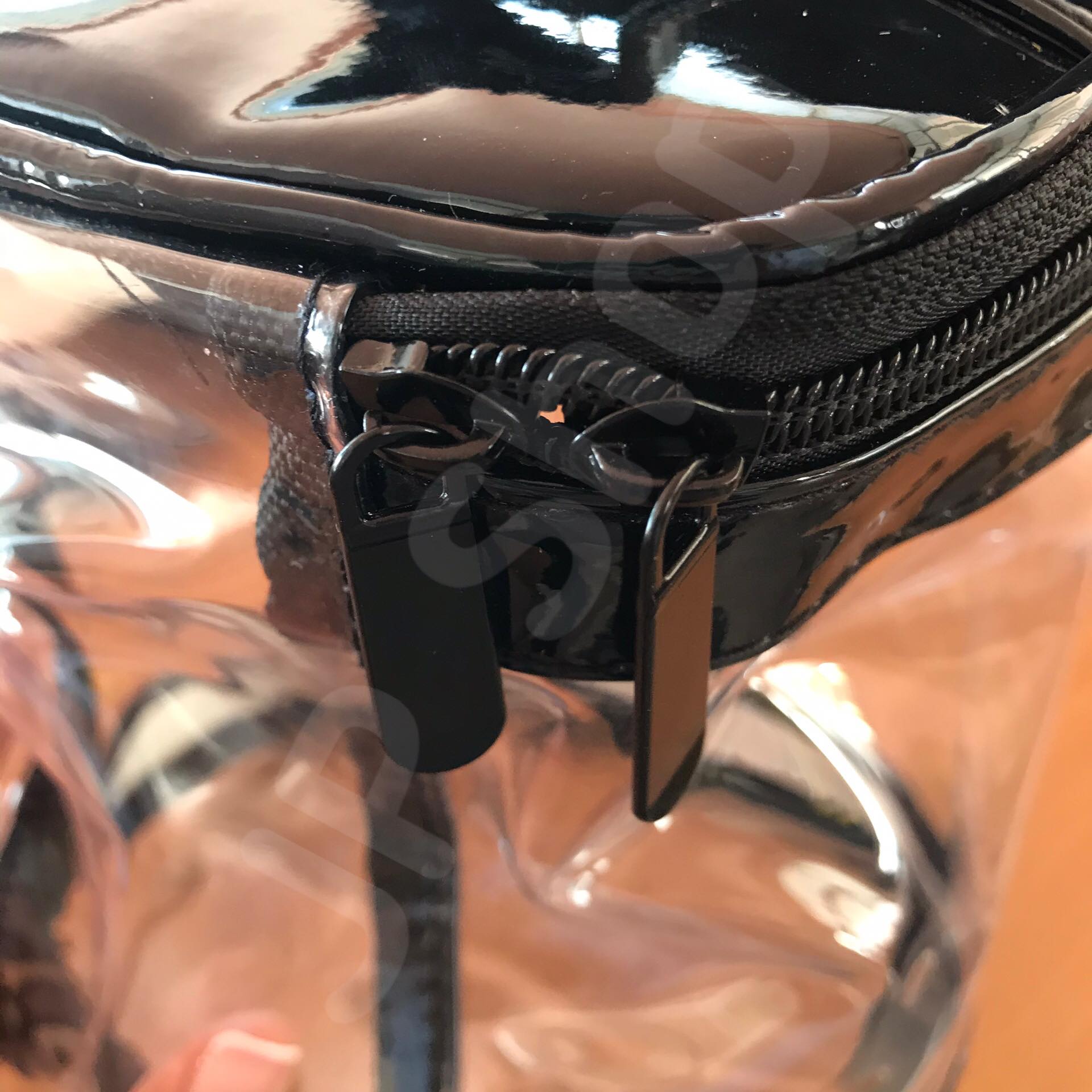 กระเป๋าใส่เครื่องสำอาง ทรงกระบอก สีดำ โปร่งใส ราคา/1 ใบ #0151