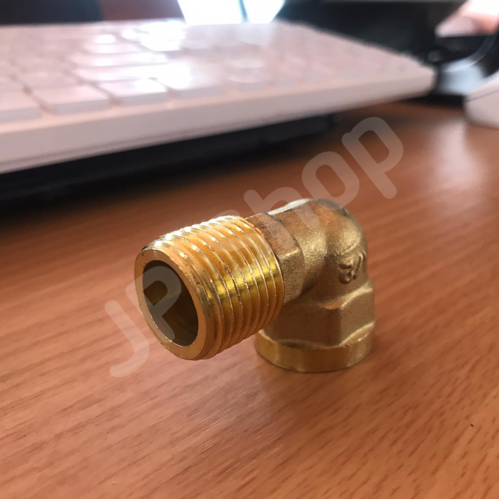 ข้องอทองเหลืองขนาด 4 หุน เกลียวนอก-ใน ข้อต่อ ข้องอ ทองเหลือง 4 หุน เกลียว นอก ใน #1354