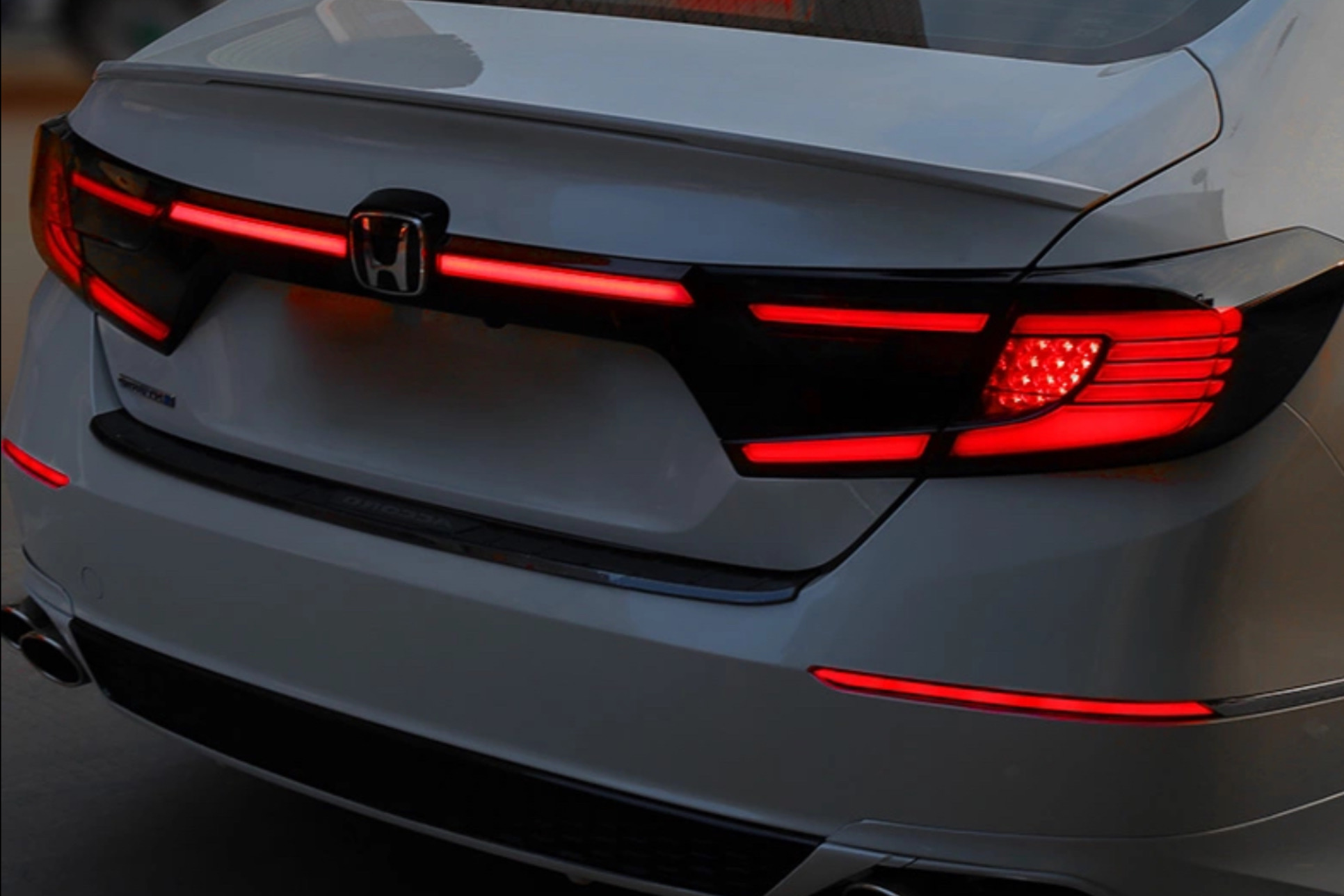 ไฟคาดฝาท้าย คาดท้าย Accord G10 มี LED