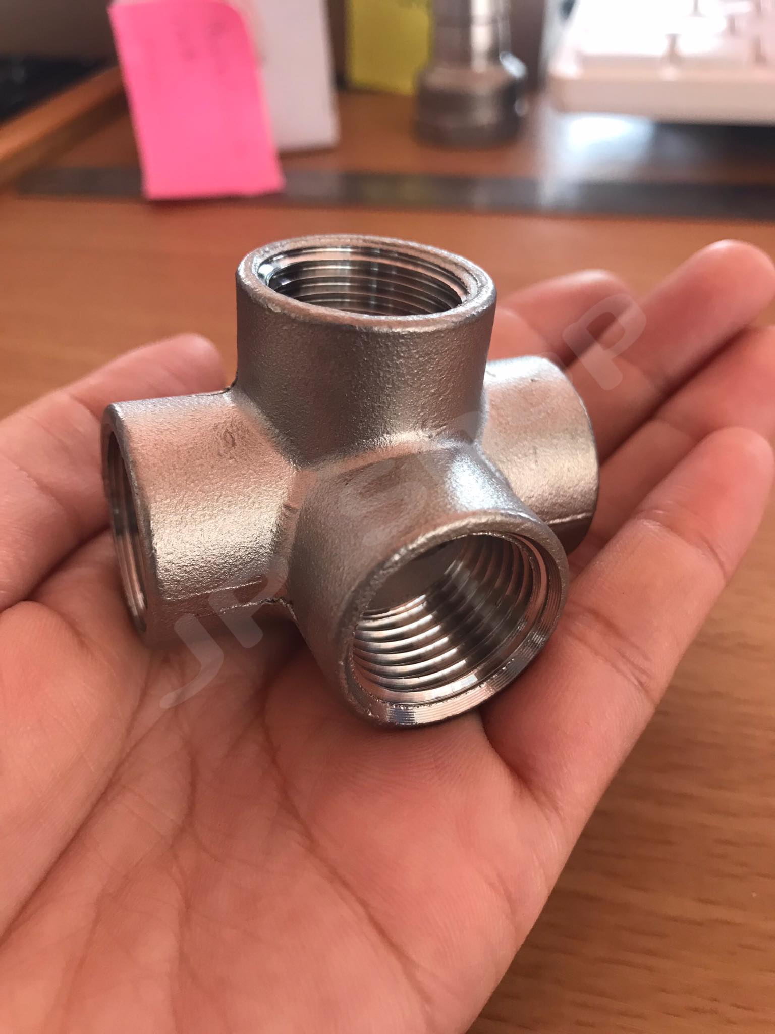 ข้อต่อสี่ทางเกลียวใน ขนาด4หุน สแตนเลส304 #41255