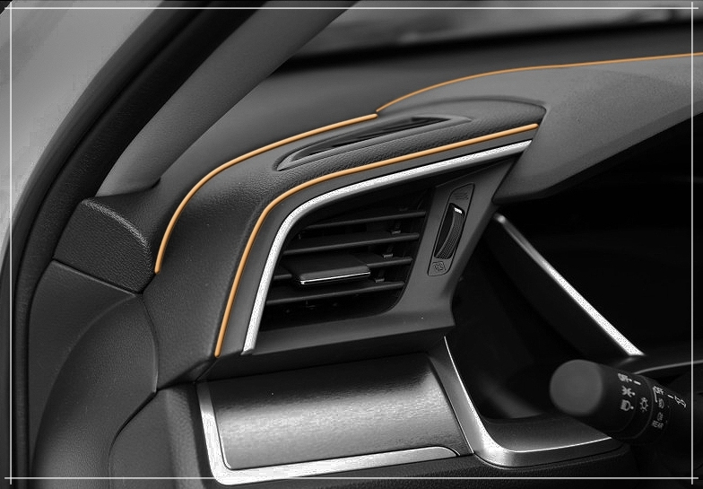 เส้นตกแต่ง console CIVIC FC/FK (5 เมตร) 2016-2022