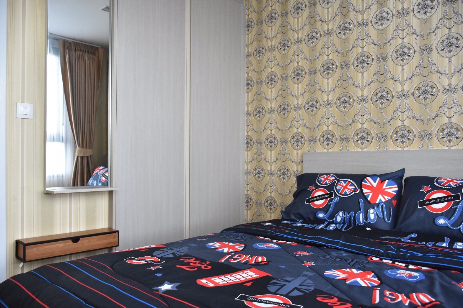 ขายคอนโด skyline รัตนาธิเบศร์ ตกแต่งโมเดิล 30.40 ตร.ม. 1 ห้องนอน 1 ห้องน้ำ ชั้น8 วิวสระน้ำ คอนโดใกล้MRTสายสีม่วงสถานีแยกนนทบุรี1 ใกล้บิ๊กซี ติดถนนใหญ่