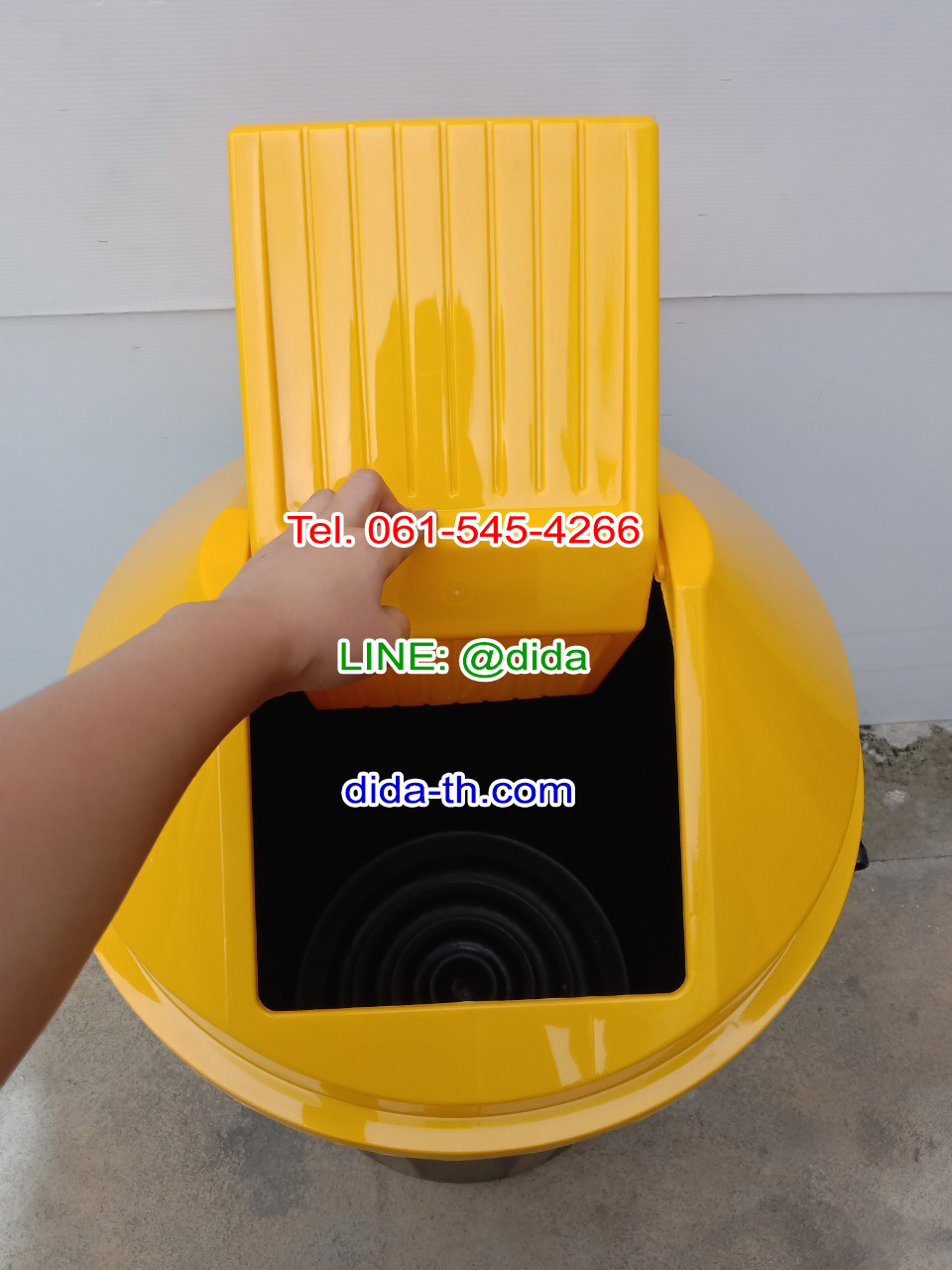 ถังขยะ กทม. ทรงกลม ถังขยะพลาสติกสีดำ ฝาแกว่ง ฝาสี 112 ลิตร