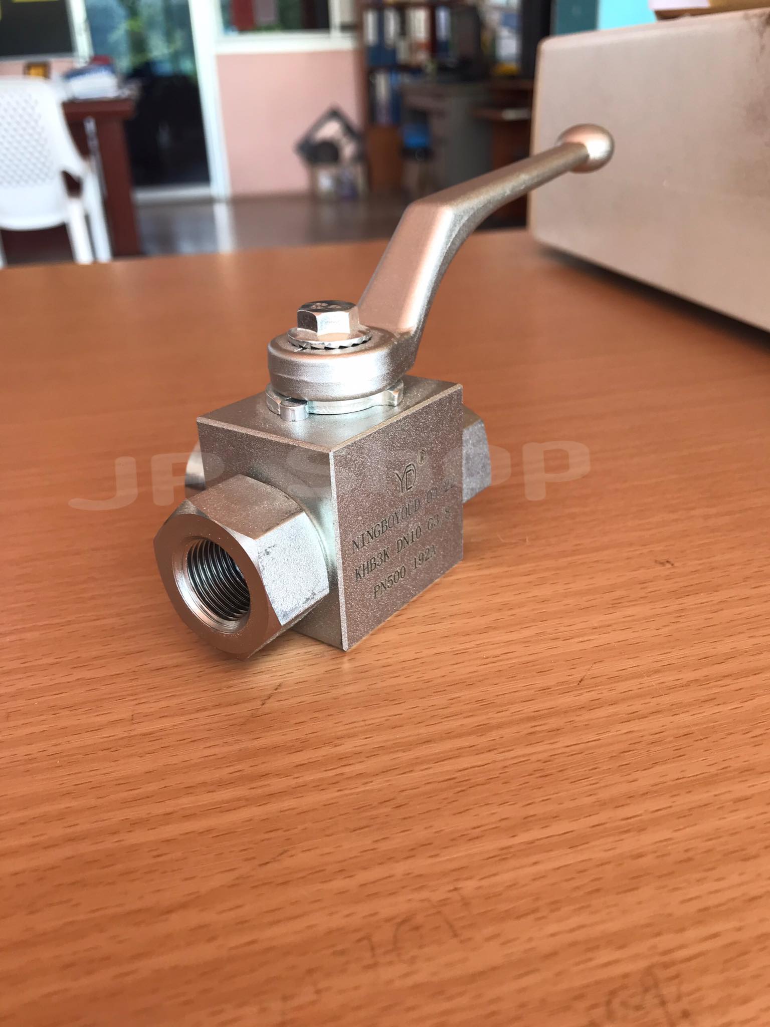 บอลวาล์ว3ทาง แรงดันสูงสำหรับไฮดรอลิก ขนาด3/8 (3หุน) #5880