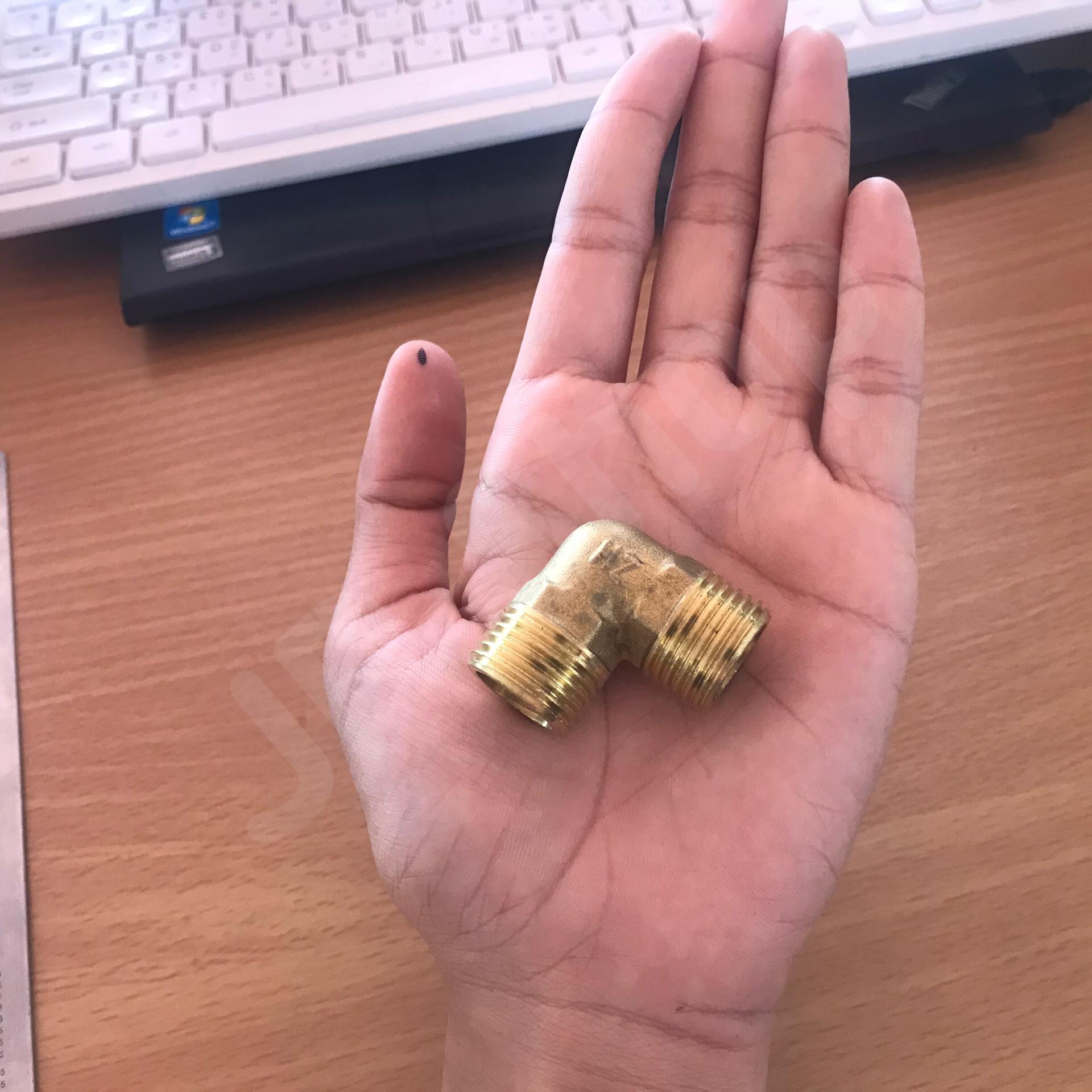 ข้องอทองเหลือง เกลียวนอก ขนาด 4 หุน ข้อต่อ ขนาด4หุน ทองเหลือง ข้องอ #2054